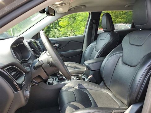 Used 2023 Jeep Cherokee Altitude Lux image 5