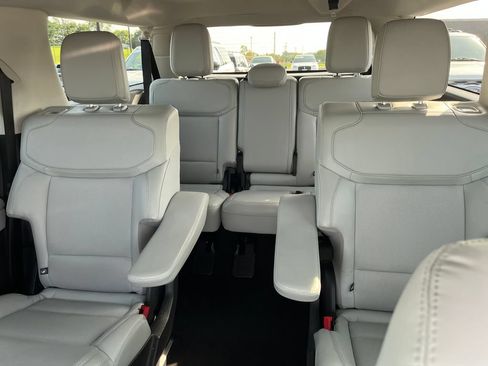 Used 2025 Ford Expedition Max Platinum w/ Driver's Package AWD/4WD image 13