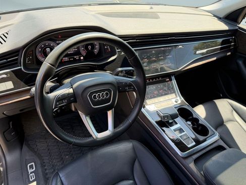 Used 2020 Audi Q8 Premium Plus w/ Premium Plus Package AWD/4WD image 4