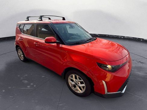 Used 2023 Kia Soul LX w/ Option Group 015 FWD image 7
