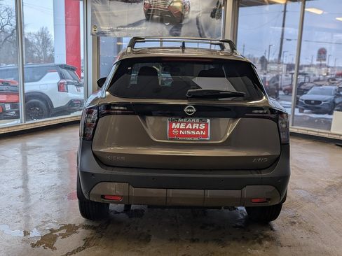 New 2026 Nissan Kicks SV image 4