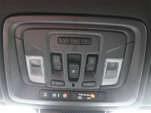 Used 2023 Chevrolet Silverado 1500 High Country w/ Technology Package image 27