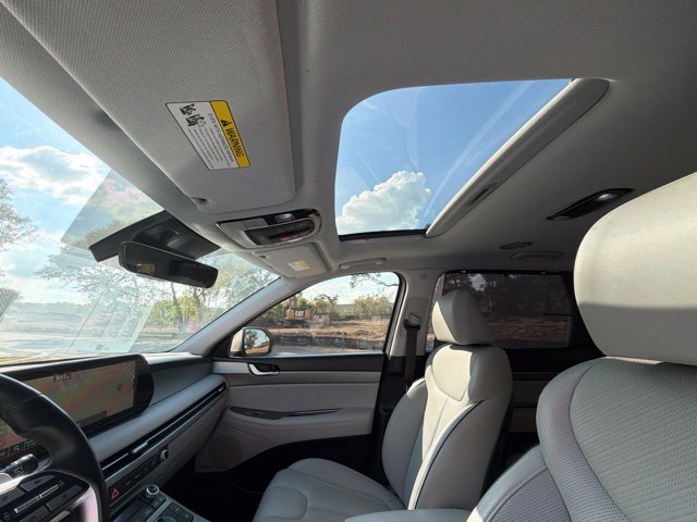 Used 2023 Hyundai Palisade SEL w/ Premium Package FWD image 11
