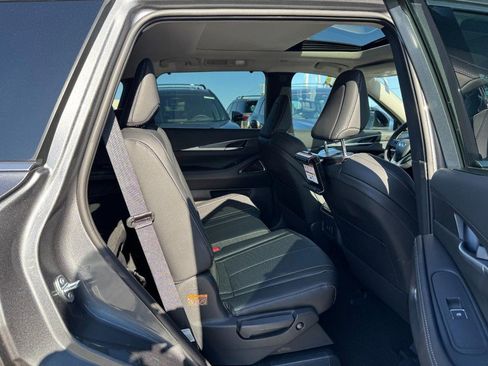 New 2026 INFINITI QX60 Luxe w/ Family Package image 5