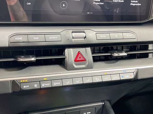 New 2025 Kia K4 LX image 15