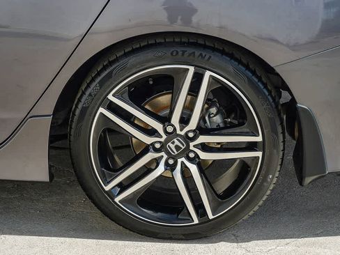 Used 2016 Honda Accord Sport image 11