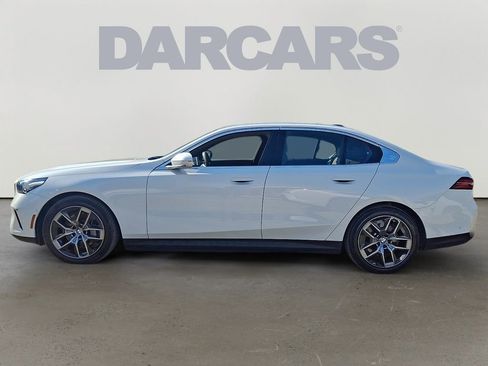 Certified 2026 BMW i5 eDrive40 w/ Executive Package AWD/4WD image 4