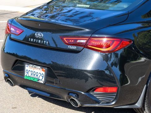 Used 2019 INFINITI Q60 3.0t Luxe w/ Essential Package image 13