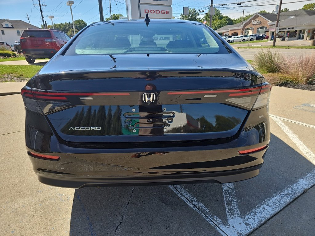 Used 2023 Honda Accord EX image 17
