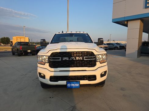 Used 2024 RAM 2500 Big Horn w/ Sport Appearance Package AWD/4WD image 2