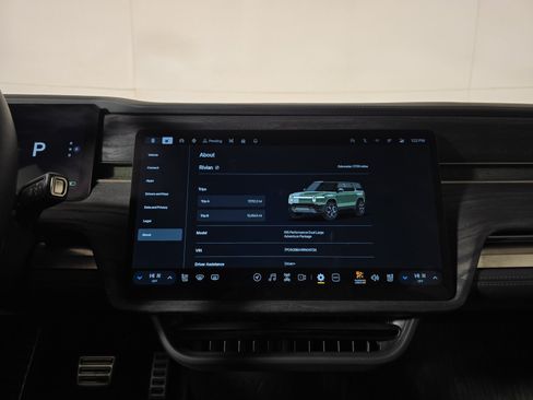 Used 2024 Rivian R1S Adventure AWD/4WD image 29