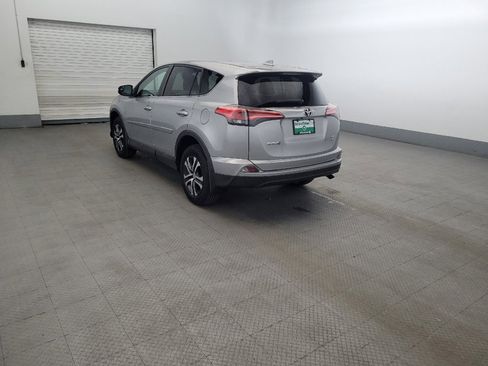 Used 2018 Toyota RAV4 LE w/ Carpet Mat Package AWD/4WD image 5