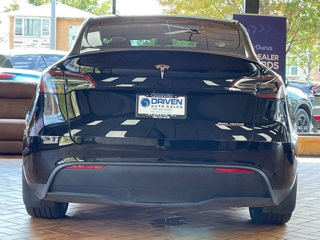 Used 2022 Tesla Model Y Performance AWD/4WD image 9