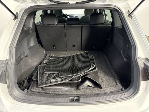Used 2021 Volkswagen Tiguan SE AWD/4WD image 33