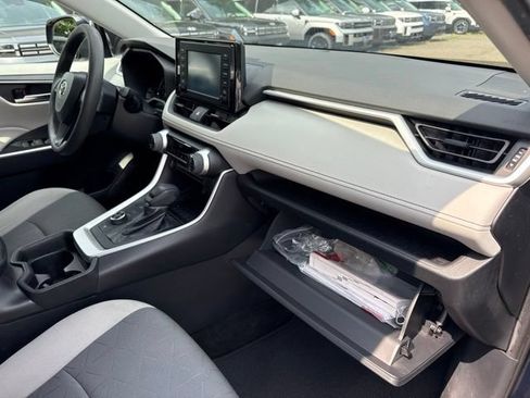 Used 2019 Toyota RAV4 XLE w/ Carpet Mat Package AWD/4WD image 28