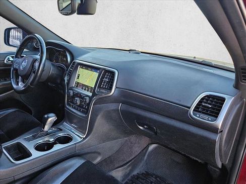 Used 2018 Jeep Grand Cherokee Altitude image 22