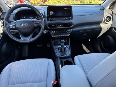 Certified 2023 Hyundai Kona SEL w/ Convenience Package image 4