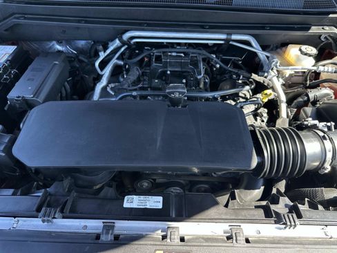 Certified 2024 Chevrolet Colorado ZR2 w/ Safety Package AWD/4WD image 10