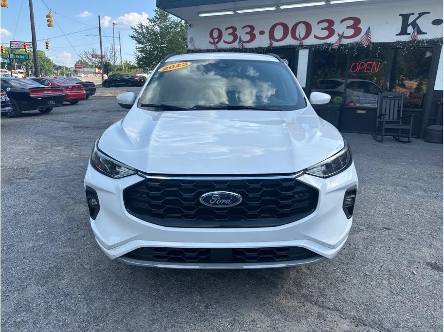 Used 2023 Ford Escape ST-Line Select w/ Tech Pack #1 AWD/4WD image 2
