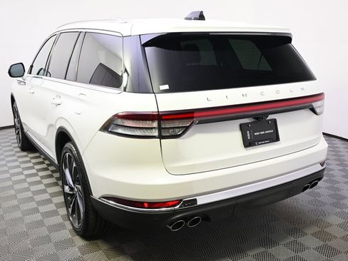 New 2026 Lincoln Aviator Reserve image 4