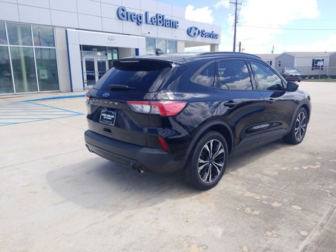 Used 2021 Ford Escape SE w/ SE Sport Appearance Package FWD image 7