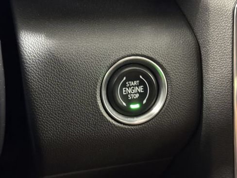 Used 2024 GMC Acadia Elevation AWD/4WD image 17