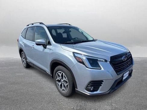 Used 2024 Subaru Forester Premium AWD/4WD image 5