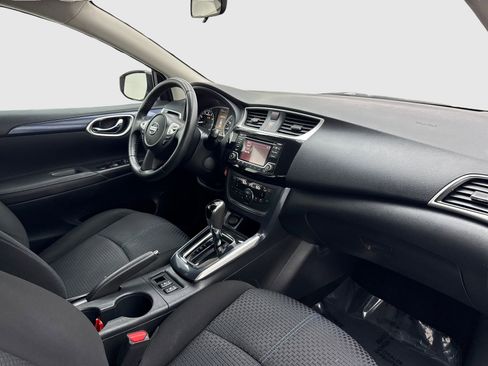 Used 2018 Nissan Sentra SR w/ SR Midnight Edition Package FWD image 41