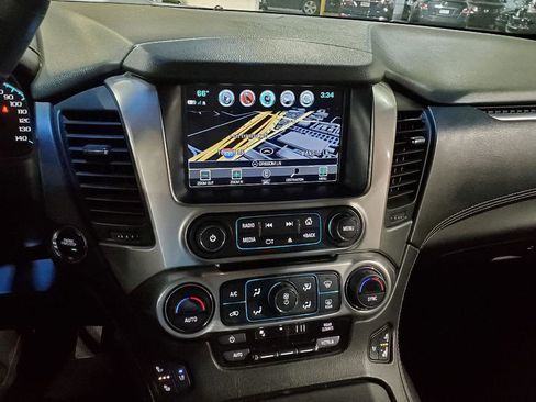 Used 2017 Chevrolet Suburban Premier image 39