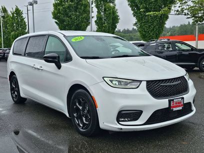 Used 2024 Chrysler Pacifica Limited