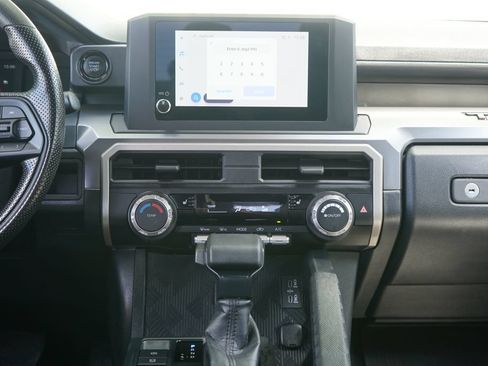 Used 2024 Toyota Tacoma SR5 AWD/4WD image 25