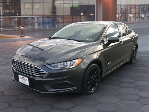 Used 2017 Ford Fusion S image 6