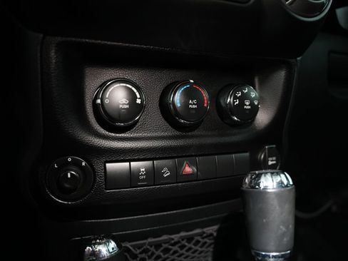 Used 2016 Jeep Wrangler Unlimited Sport w/ Quick Order Package 24S AWD/4WD image 23