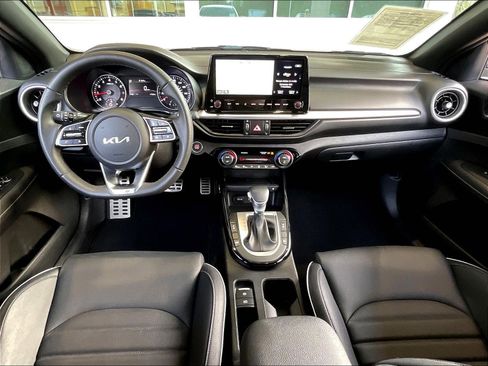 Used 2023 Kia Forte GT-Line w/ GT-Line Premium Package FWD image 7