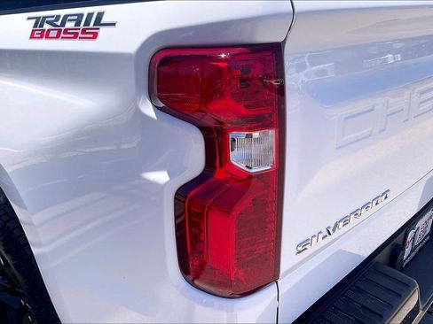 Used 2025 Chevrolet Silverado 1500 Custom Trail Boss AWD/4WD image 30