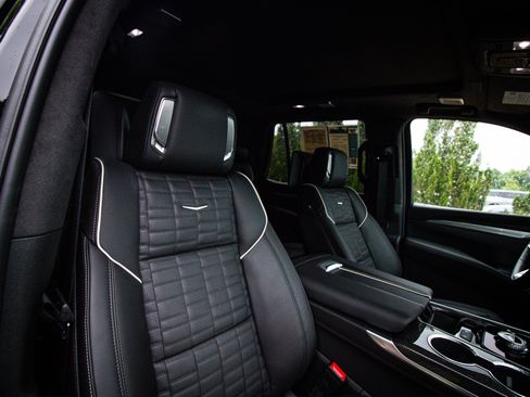 Used 2026 Cadillac Escalade V w/ LPO, Floor Liner Package AWD/4WD image 36