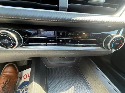 Used 2025 Chevrolet Equinox LT image 18