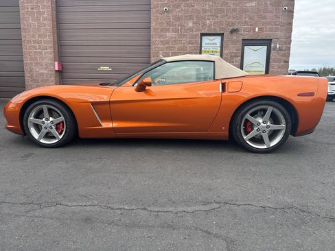 Used 2007 Chevrolet Corvette Convertible RWD image 21