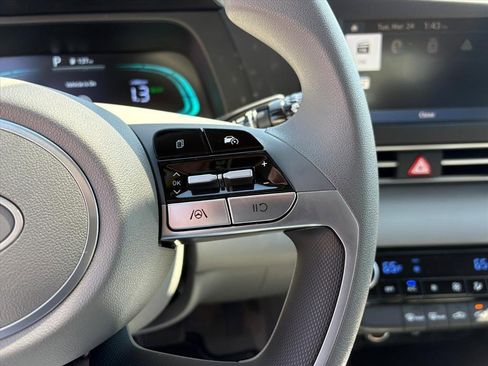 New 2026 Hyundai Elantra Hybrid FWD image 23