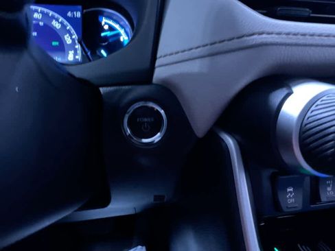 Used 2024 Toyota RAV4 XLE image 17