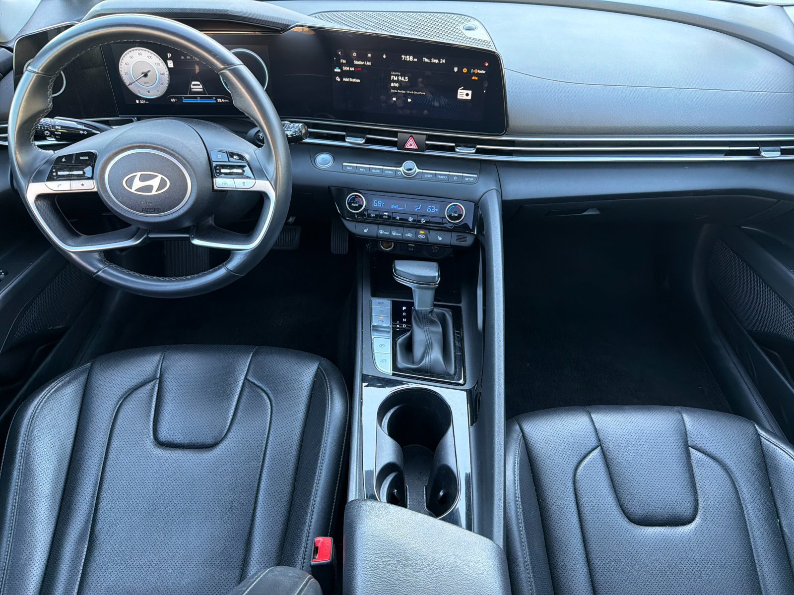 Used 2024 Hyundai Elantra Limited FWD image 12