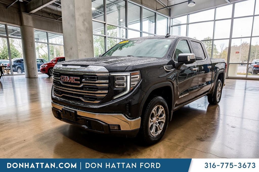 Used 2025 GMC Sierra 1500 SLT AWD/4WD image 24