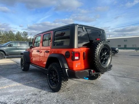 Used 2023 Jeep Wrangler Unlimited w/ Cold Weather Group AWD/4WD image 7
