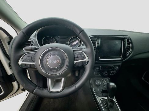 Used 2019 Jeep Compass Latitude AWD/4WD image 13