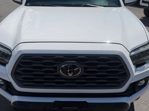 Used 2020 Toyota Tacoma TRD Off-Road w/ Technology Package AWD/4WD image 20