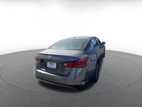 Used 2025 Nissan Altima 2.5 SV FWD image 14