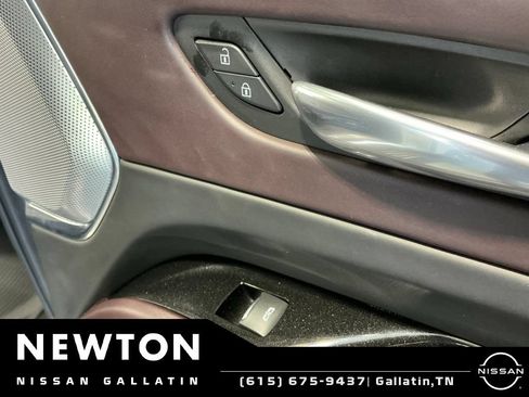 Used 2021 Cadillac Escalade ESV Sport Platinum RWD image 41