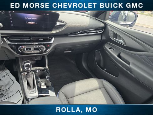 Certified 2025 Buick Envista Sport Touring FWD image 25