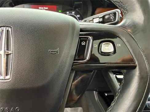 Used 2020 Lincoln Corsair Reserve w/ Equipment Group 201A image 18