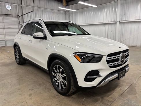 Certified 2025 Mercedes-Benz GLE 450e 4MATIC image 2